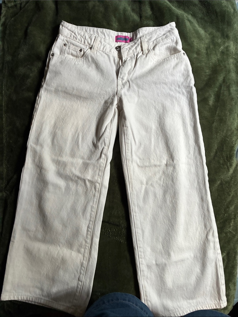 Edikted Off-White Wide-Leg Jeans
